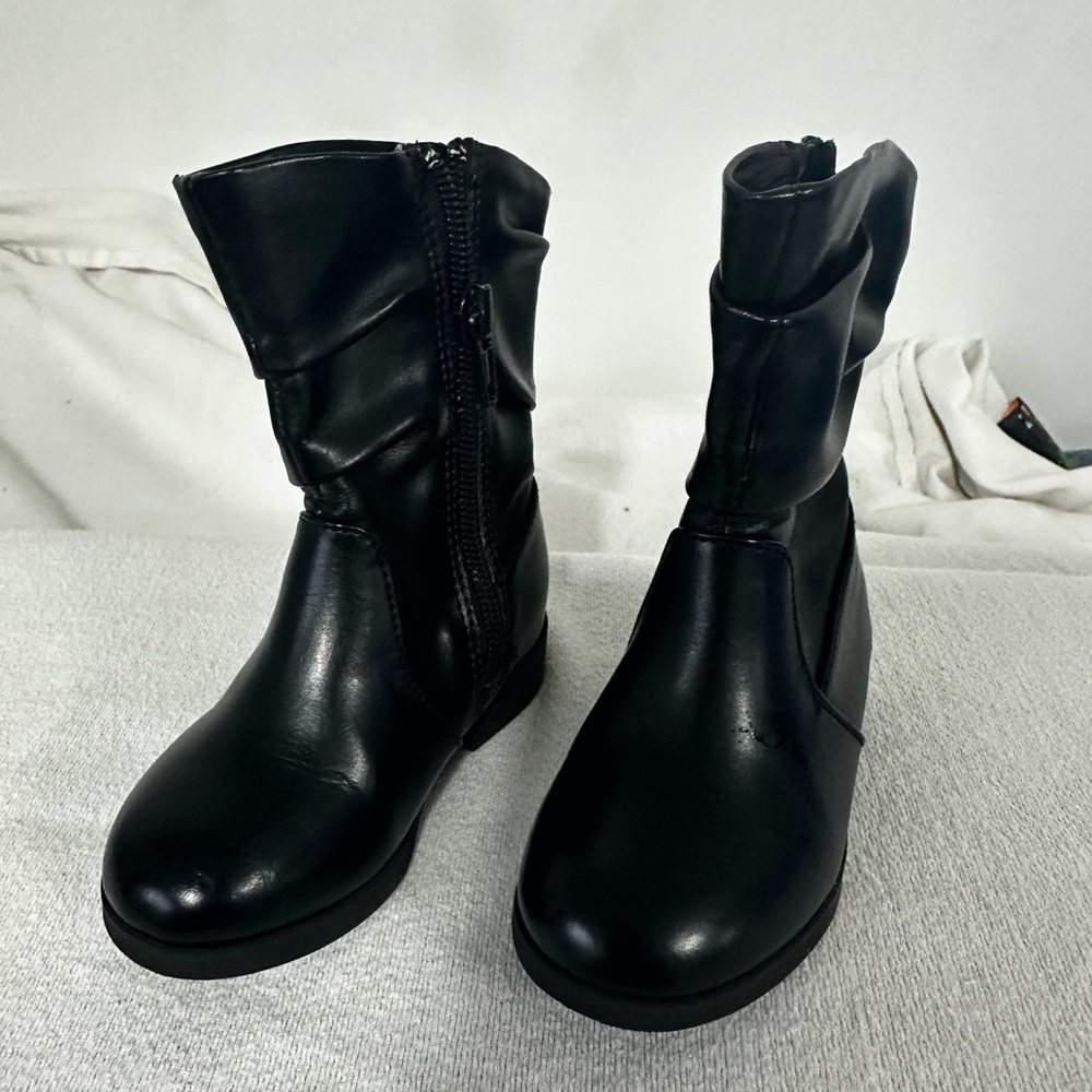 Toddler girls Black Boots with Side Zipper